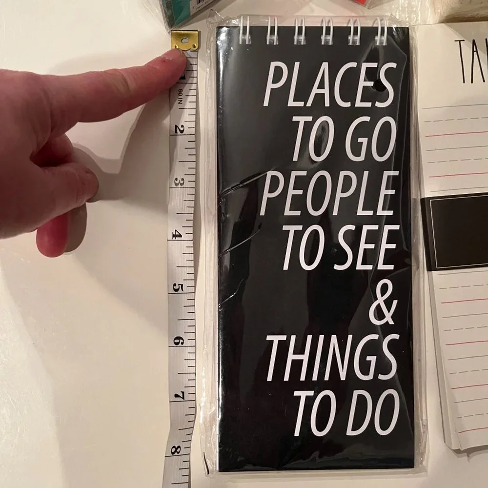 Novelty Notebooks, 2 mini staplers and Post-Its (h/s)‎